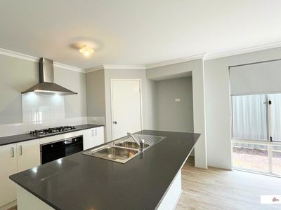 30 Siesta Way, Madora Bay