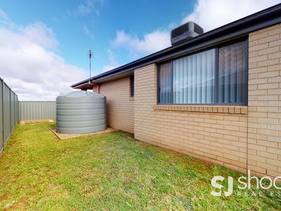 15A Magnolia Boulevard, Dubbo