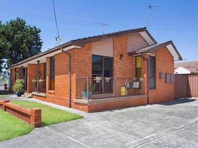 2 / 14 Shellharbour Road, Lake Illawarra
