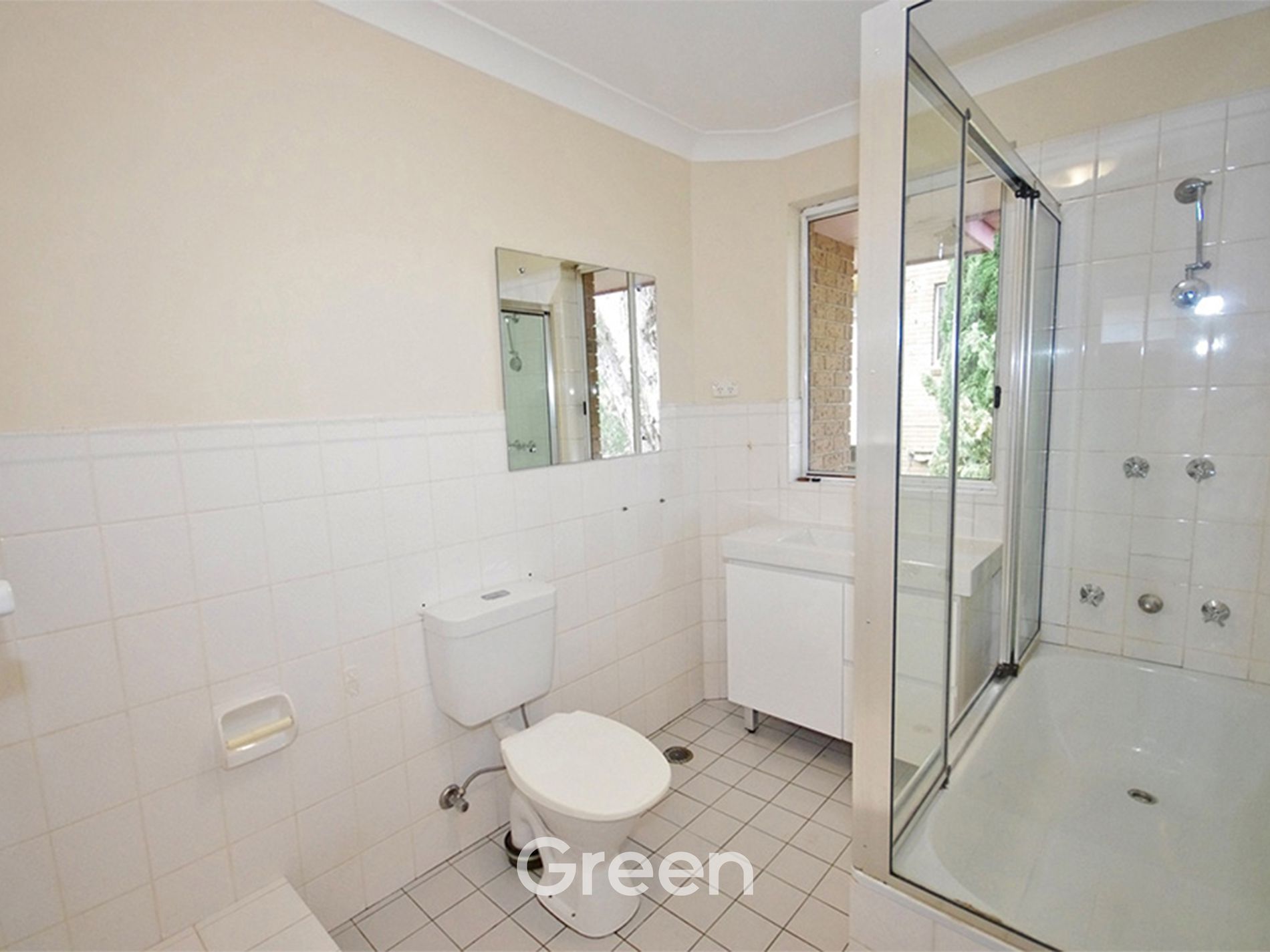 1 / 12 First Avenue, Eastwood