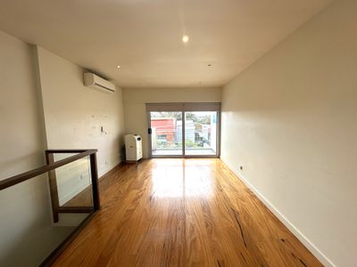 202 Como Pde East, Parkdale
