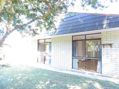 2 / 5 Aloota Crescent, Ocean Shores