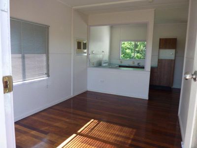 8 TOWERS STREET, Grand Secret