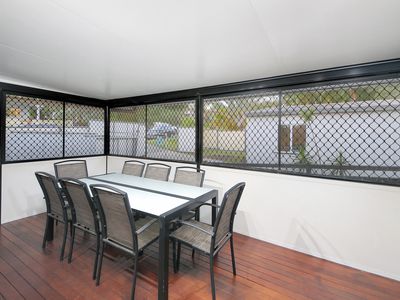 1 Plunkett Street, Woodridge