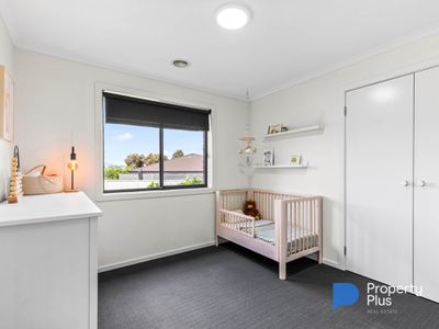 6 Jennifer Close, Epsom