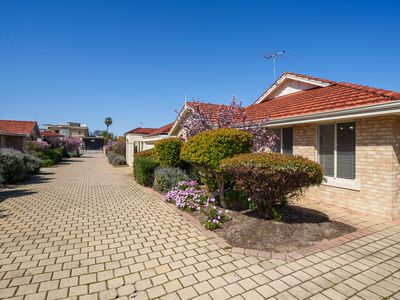 4 / 3 Cottrill Street, Alfred Cove