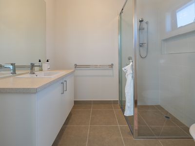 55 Starboard Way, Werribee South