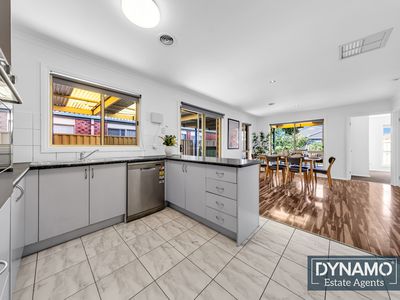 15 Bathurst Close, Craigieburn
