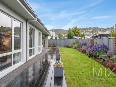 11 Dowding Crescent, New Town