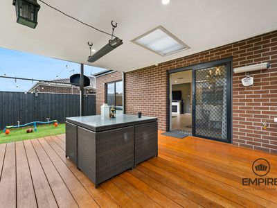 28 Yellowstone Avenue, Clyde