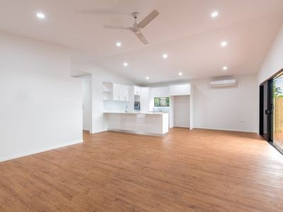 2 Sommerset Drive , Atherton