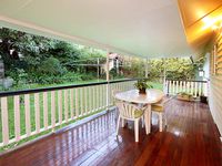 10 Embie Street, Holland Park West
