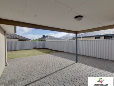 24 Coffs Bend, Secret Harbour