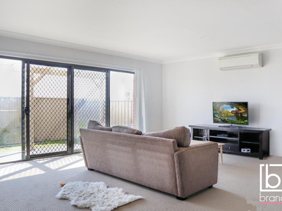 90 Nigella Circuit, Hamlyn Terrace