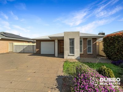65 Page Avenue, Dubbo