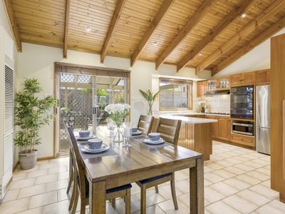 8 Edinburgh Court, Werribee
