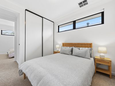 45 Graduation Parade, Taperoo