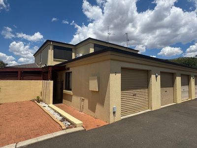 3 / 17 The Grange, Tamworth