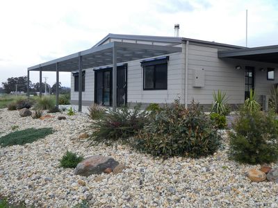 1 Red Box Ct, Seymour