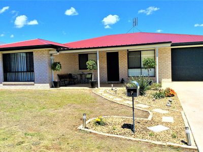 7 Allan Place, Kingaroy