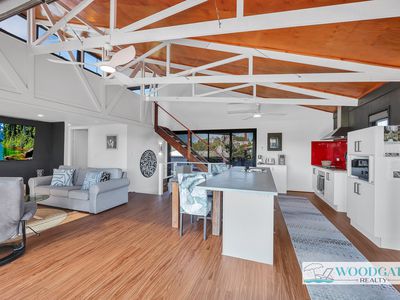 27 MACKEREL STREET, Woodgate