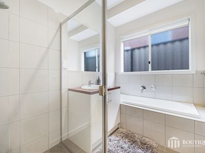 2 / 57 Kidds Road, Doveton