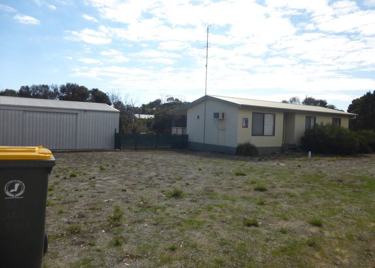 35 Scarlet Runner Road, The Pines