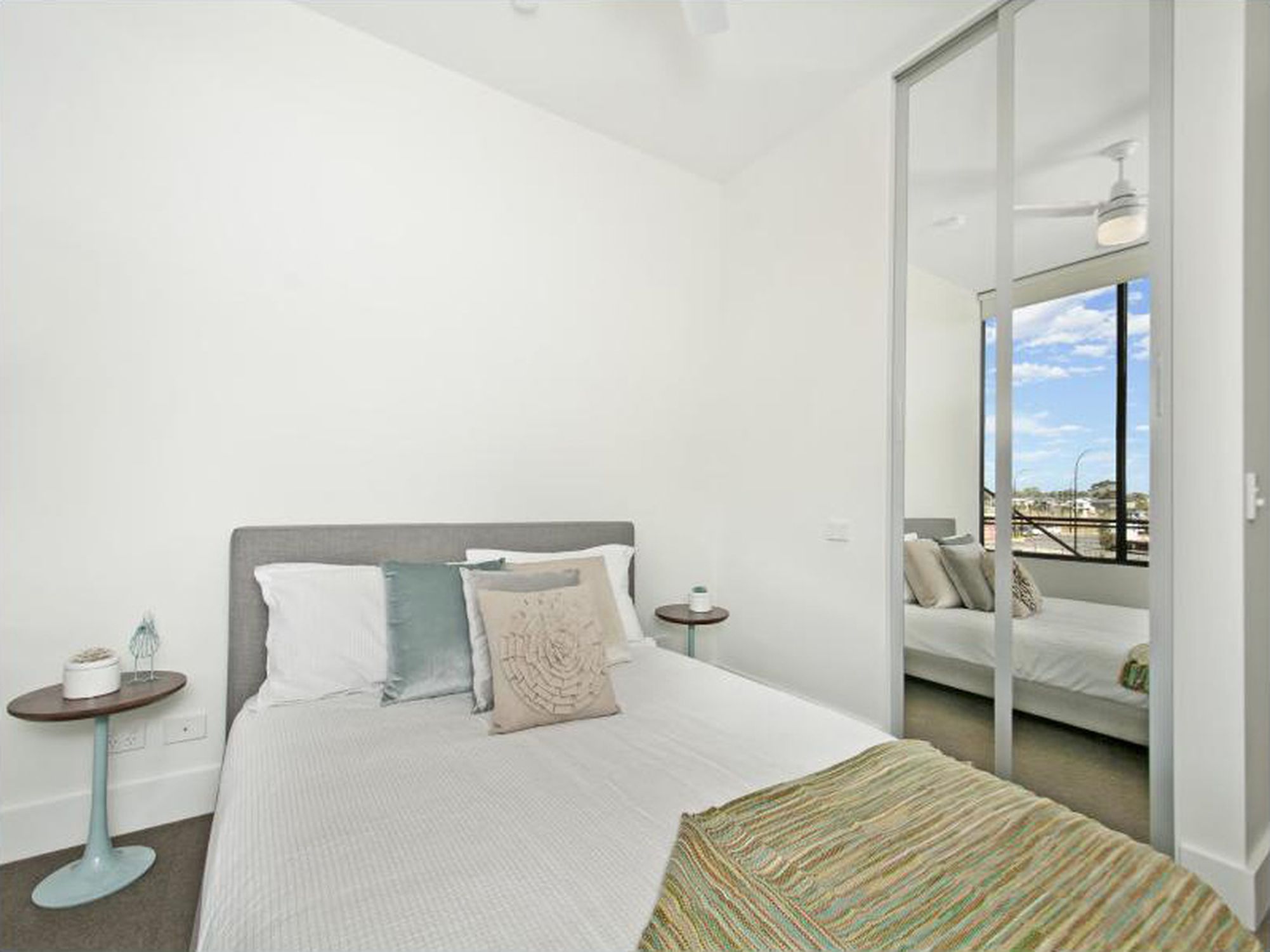 305 / 301 St Clair Avenue, St Clair