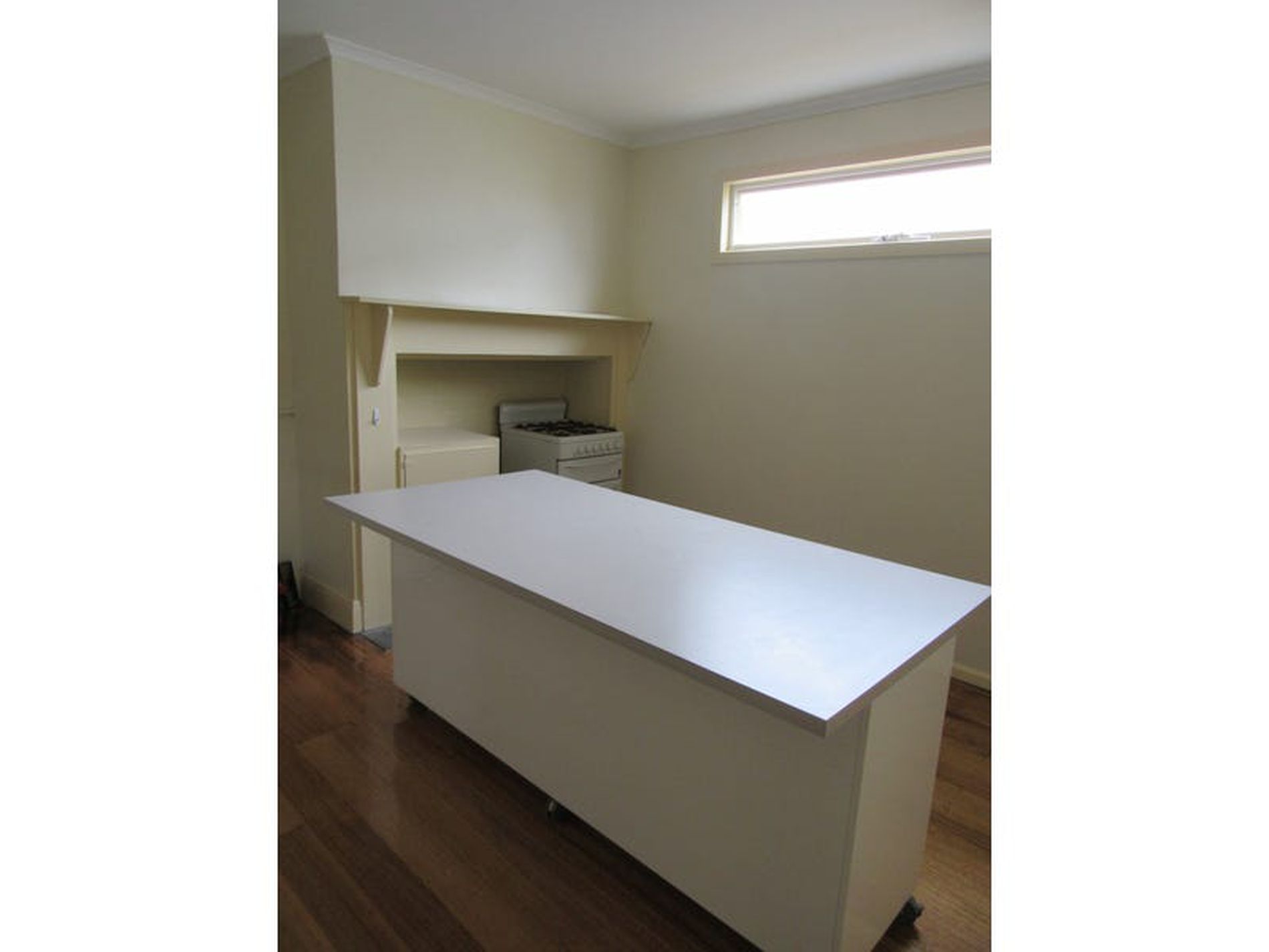 10 Clonard Avenue, Geelong West