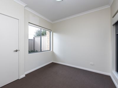 19b Bepton Way, Balga