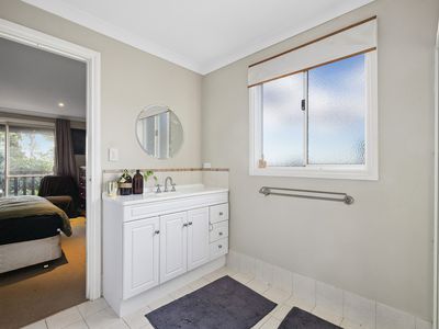 33 Derry Avenue, Mount Nasura