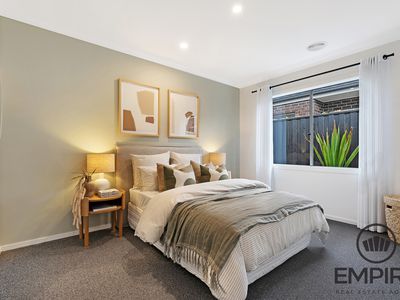 49 Centenary Boulevard, Officer South