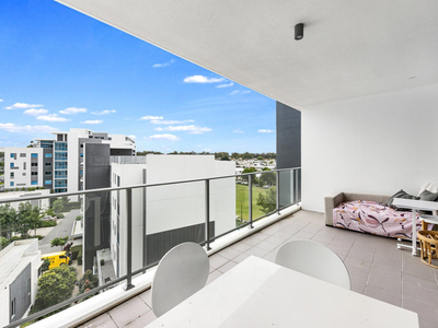 504 / 41 Harbour Town Drive, Biggera Waters