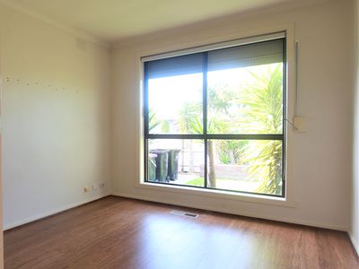 1 / 10 Willow Glen Court, Dingley Village