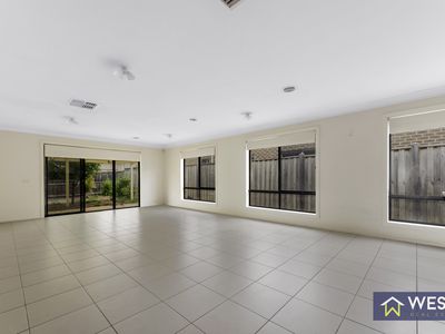 3 Aruba Avenue, Point Cook