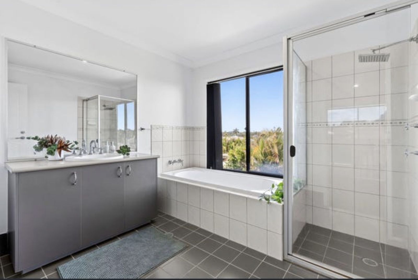 Photo 9 of 14, 48 Mossman Way, Sandstone Point