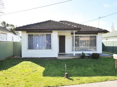 15 Yandong Street, White Hills