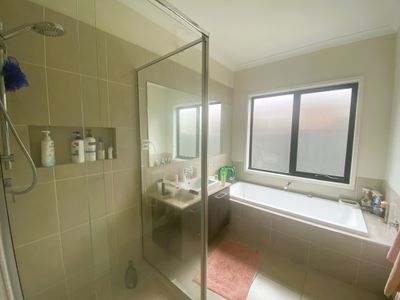 25 Chartwell Avenue, Truganina