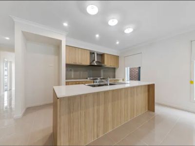 21 Mocha Gr, Clyde North