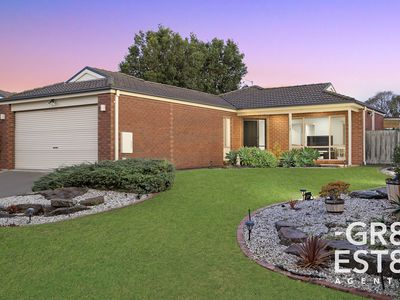 13 Bookham Way, Cranbourne West