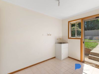 5 Fordyce Court , Golden Square