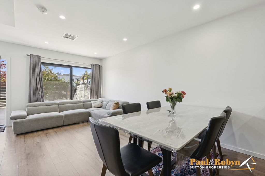 11C Woodberry Avenue, Coombs