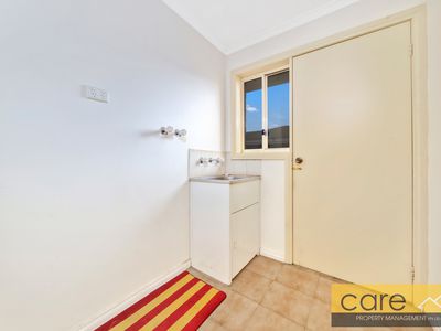 2 / 9 Royal Avenue, Springvale