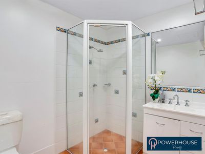277-279 Toogood Rd, Bayview Heights