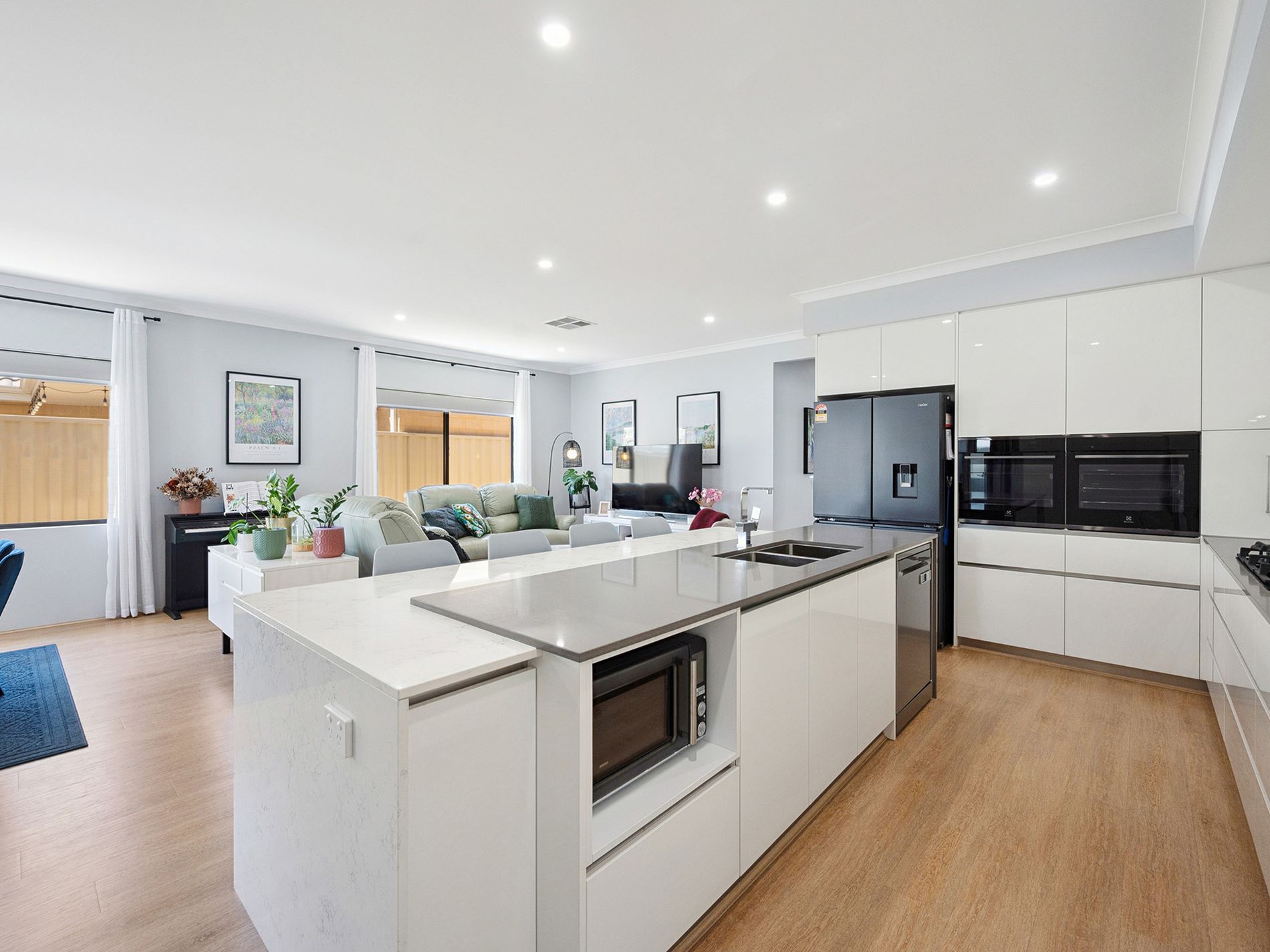 18 Lancaster Loop, Piara Waters