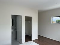 room 2 / 519 Warrigal Road, Eight Mile Plains