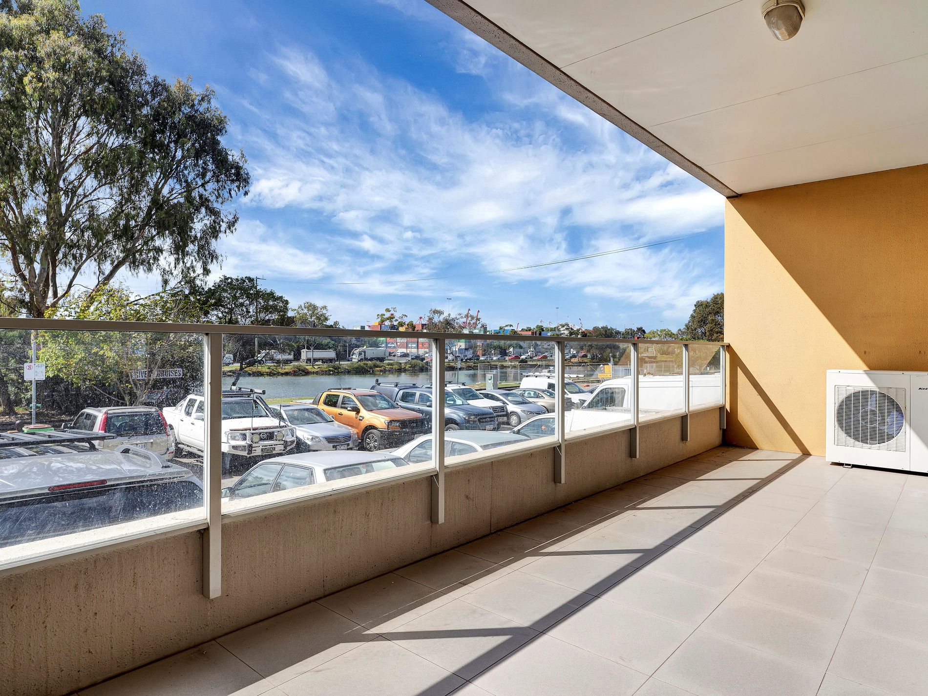 10 / 2 Saltriver Place, Footscray
