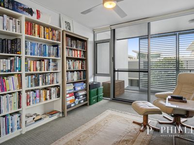 2106 / 2 Ephraim Island , Paradise Point