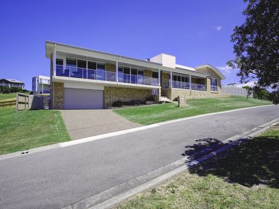 22 Glenelg Crescent, Red Head