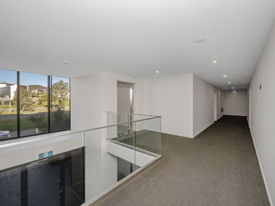 19 / 200 John Gorton Drive, Coombs